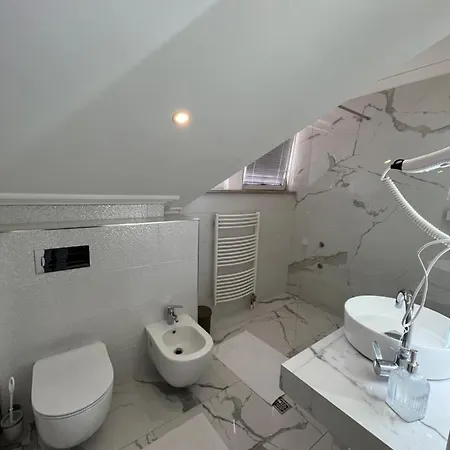 דירה Luca Free Garage Parking