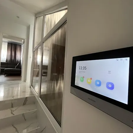 Luca Free Garage Parking Apartman