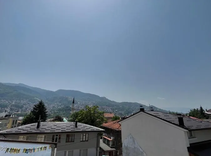 Luca Free Garage Parking *